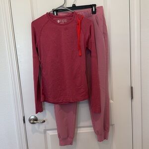 FIGS Women’s Scrub Set